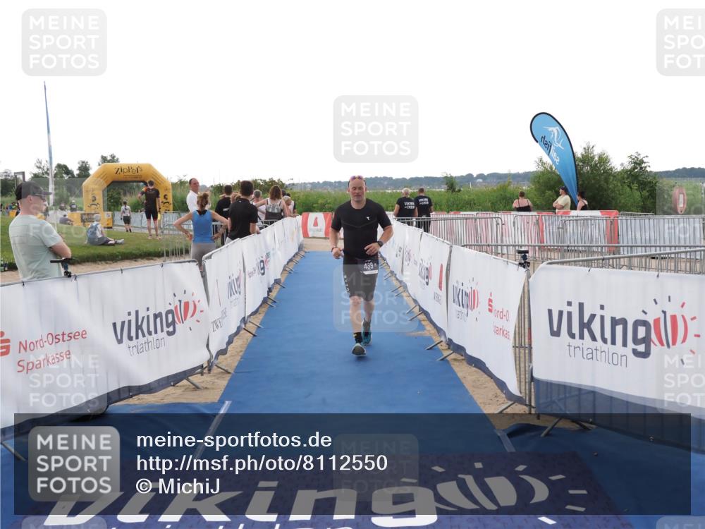 22.06.2025 - Viking Triathlon MichiJ http://msf.ph/oto/8112550 22.06.2025 16:25:23 Ziel 439 meine-sportfotos.de