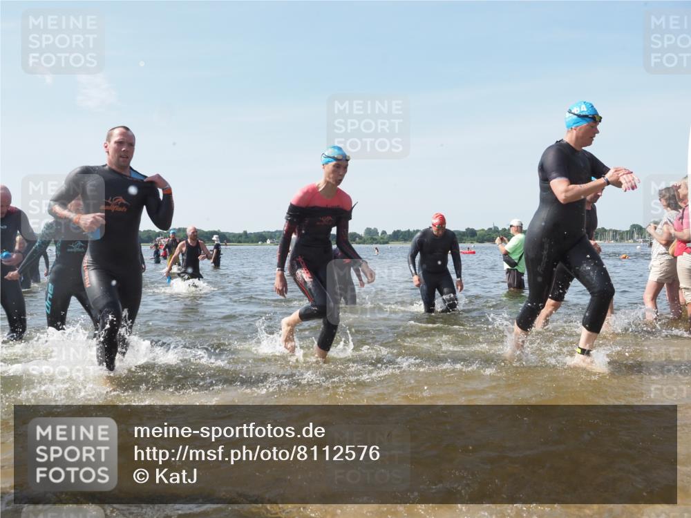 22.06.2025 - Viking Triathlon KatJ http://msf.ph/oto/8112576 22.06.2025 10:40:39 Schwimmen 44, 228, 235, 239, 254, 266, 275, 291, 325, 361, 462, 511, 514, 530, 556, 644, 655, 657 meine-sportfotos.de