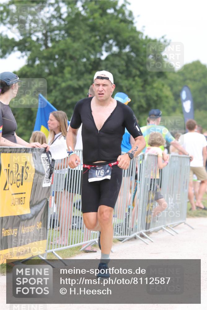 22.06.2025 - Viking Triathlon H.Heesch http://msf.ph/oto/8112587 22.06.2025 14:49:19 Laufen 48, 176, 331, 639 meine-sportfotos.de