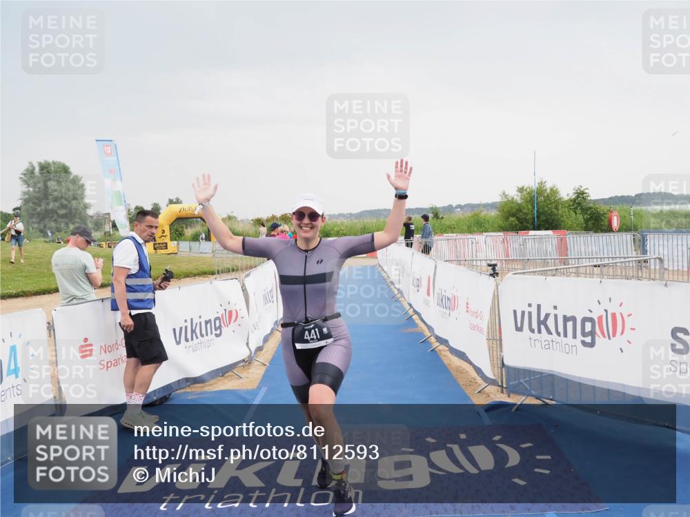 22.06.2025 - Viking Triathlon MichiJ http://msf.ph/oto/8112593 22.06.2025 16:41:27 Ziel 441 meine-sportfotos.de