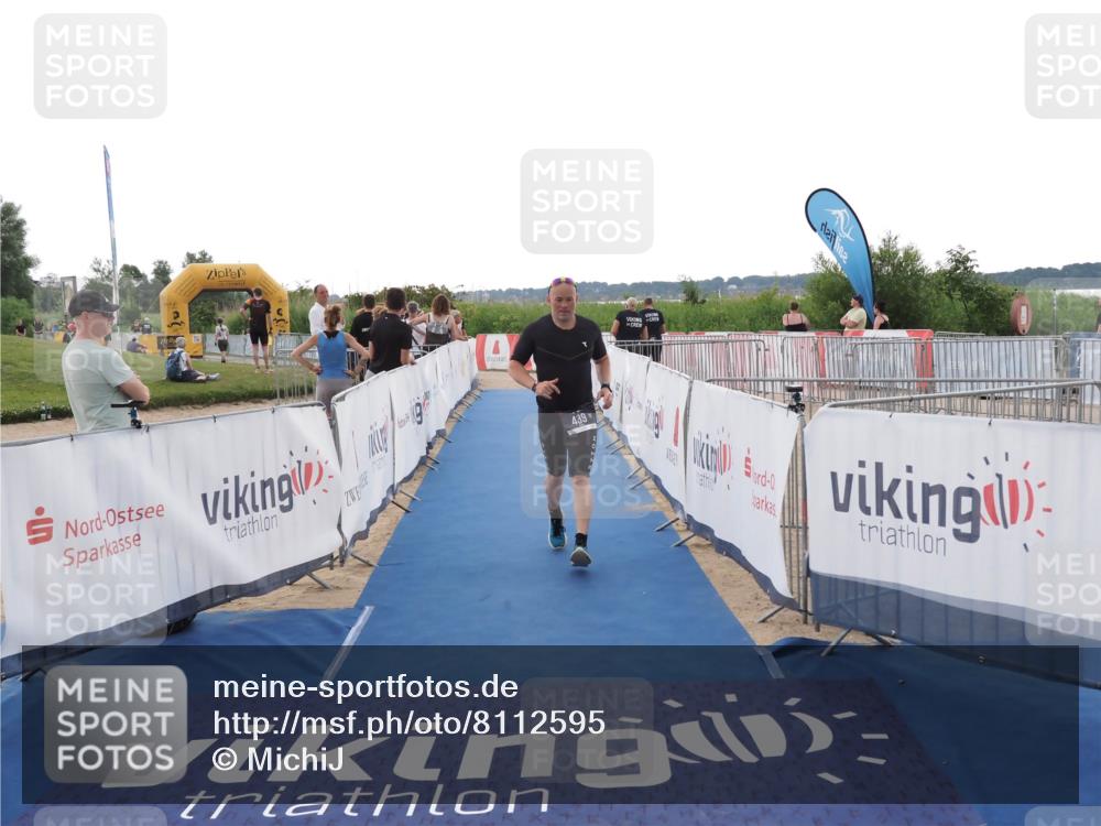 22.06.2025 - Viking Triathlon MichiJ http://msf.ph/oto/8112595 22.06.2025 16:25:23 Ziel 439 meine-sportfotos.de