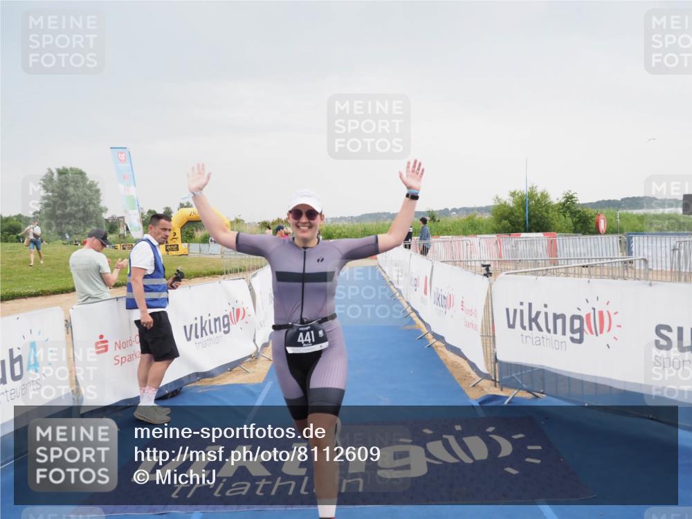 22.06.2025 - Viking Triathlon MichiJ http://msf.ph/oto/8112609 22.06.2025 16:41:27 Ziel 441 meine-sportfotos.de