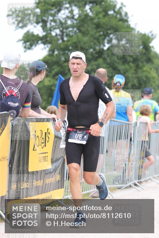 22.06.2025 - Viking Triathlon H.Heesch http://msf.ph/oto/8112610 22.06.2025 14:49:19 Laufen 48, 176, 331, 639 meine-sportfotos.de