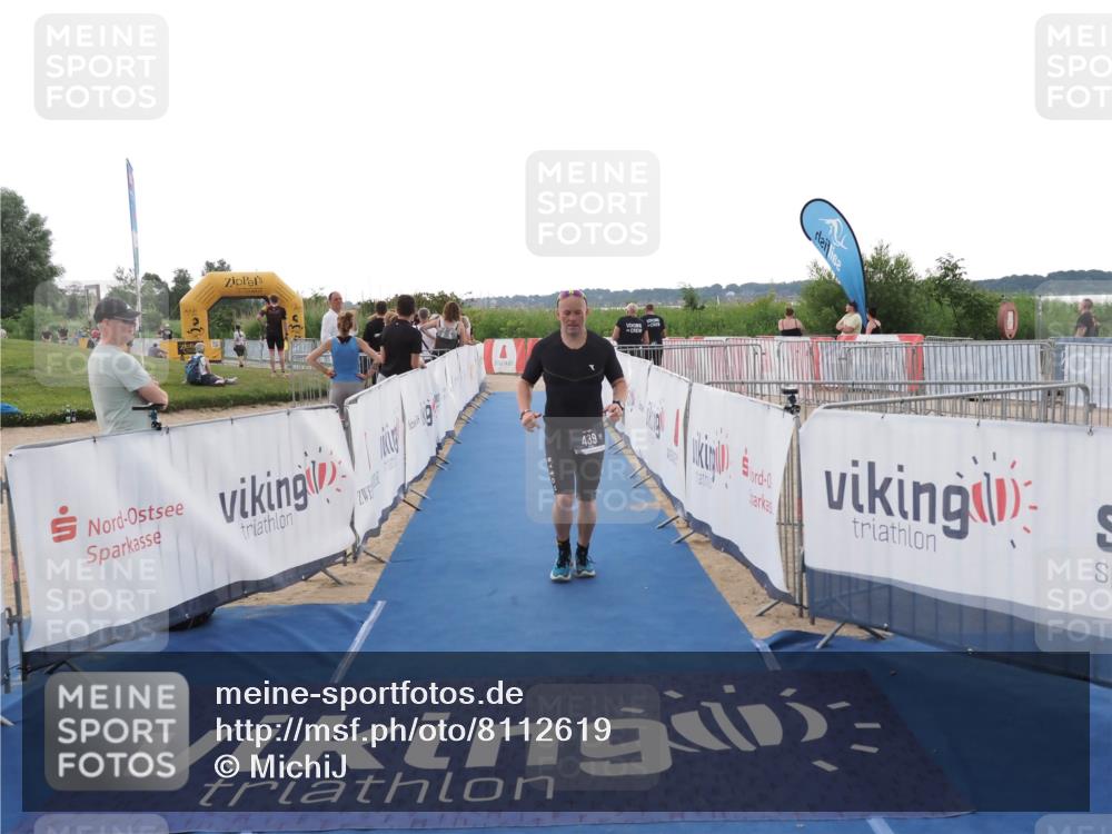 22.06.2025 - Viking Triathlon MichiJ http://msf.ph/oto/8112619 22.06.2025 16:25:23 Ziel 439 meine-sportfotos.de