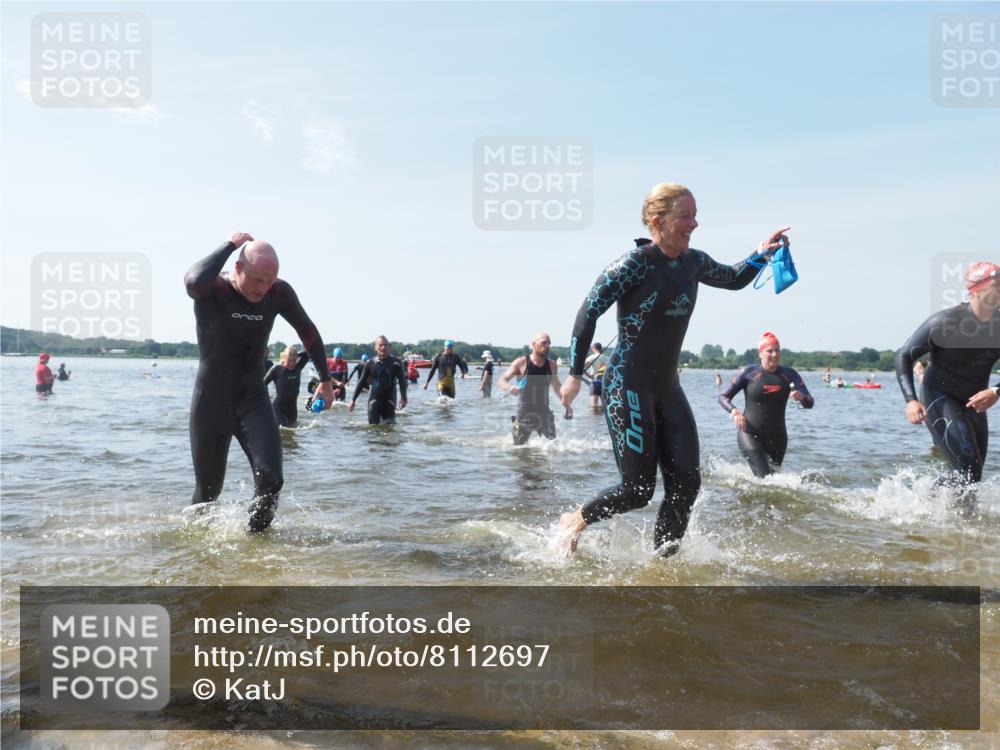 22.06.2025 - Viking Triathlon KatJ http://msf.ph/oto/8112697 22.06.2025 10:40:41 Schwimmen 44, 59, 228, 235, 239, 266, 275, 291, 325, 361, 462, 514, 530, 556, 644, 655, 657 meine-sportfotos.de