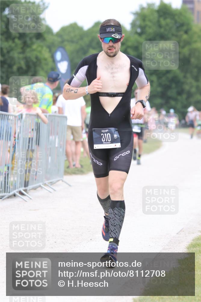 22.06.2025 - Viking Triathlon H.Heesch http://msf.ph/oto/8112708 22.06.2025 14:49:26 Laufen 310, 331 meine-sportfotos.de