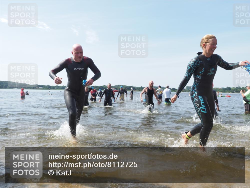 22.06.2025 - Viking Triathlon KatJ http://msf.ph/oto/8112725 22.06.2025 10:40:41 Schwimmen 44, 59, 228, 235, 239, 266, 275, 291, 325, 361, 462, 514, 530, 556, 644, 655, 657 meine-sportfotos.de