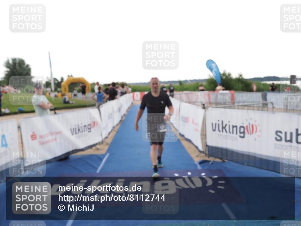 22.06.2025 - Viking Triathlon MichiJ http://msf.ph/oto/8112744 22.06.2025 16:25:24 Ziel 439 meine-sportfotos.de