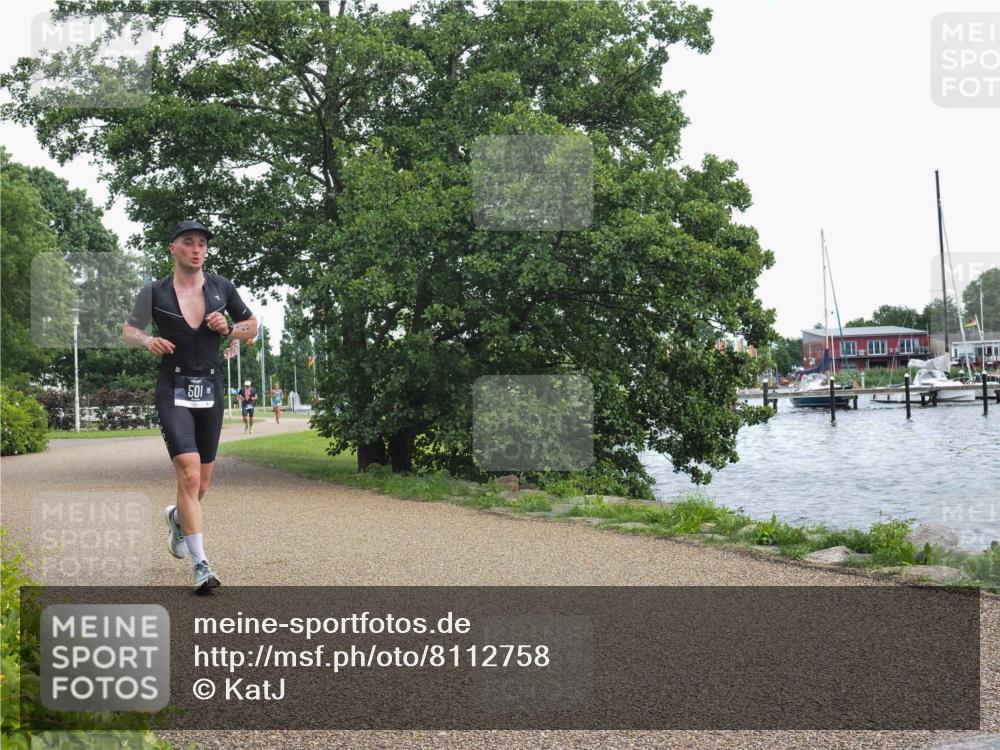 22.06.2025 - Viking Triathlon KatJ http://msf.ph/oto/8112758 22.06.2025 15:05:23 Laufen 441, 501 meine-sportfotos.de