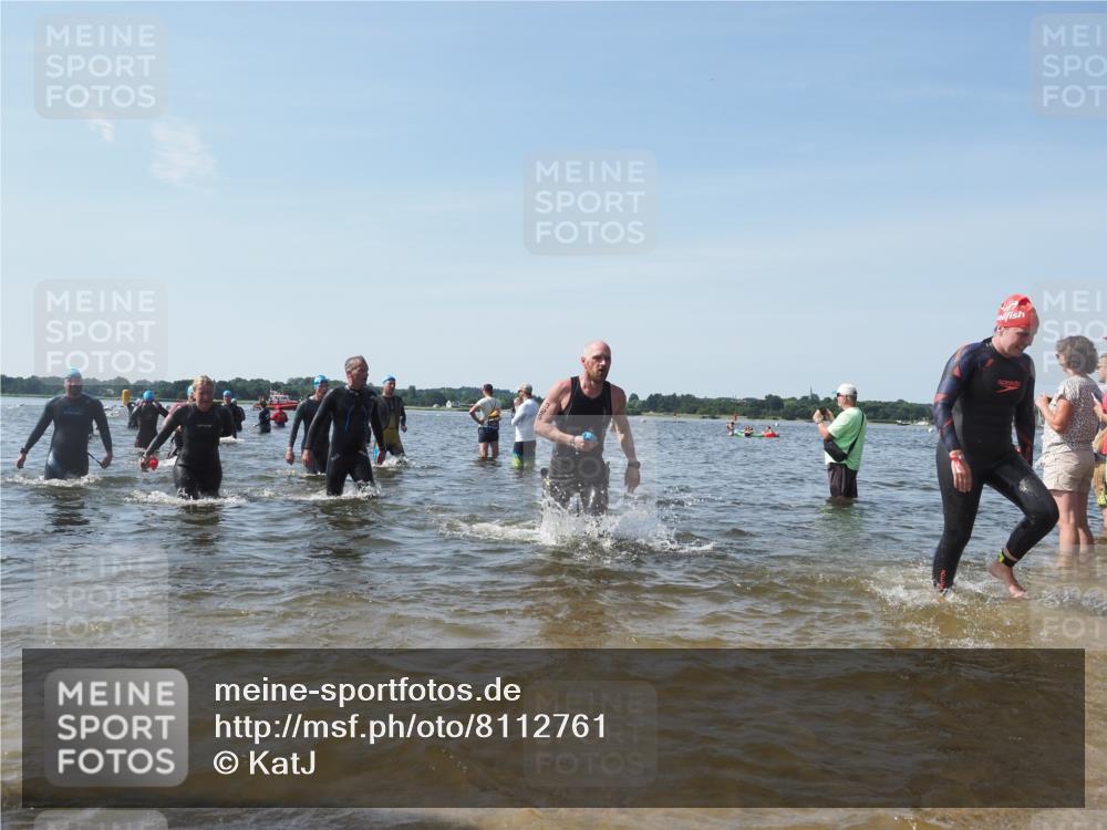 22.06.2025 - Viking Triathlon KatJ http://msf.ph/oto/8112761 22.06.2025 10:40:44 Schwimmen 59, 235, 239, 266, 275, 325, 361, 397, 462, 514, 530, 556, 644, 655, 657 meine-sportfotos.de