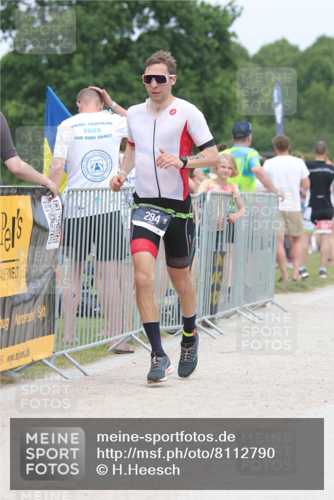 22.06.2025 - Viking Triathlon H.Heesch http://msf.ph/oto/8112790 22.06.2025 14:49:33 Laufen 294 meine-sportfotos.de