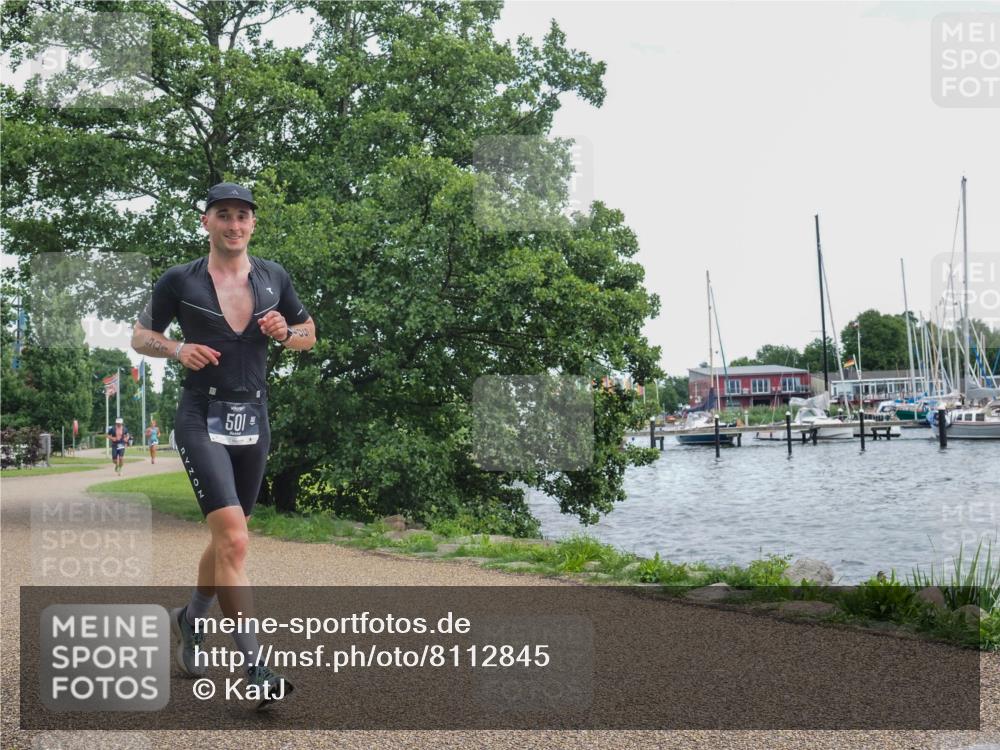 22.06.2025 - Viking Triathlon KatJ http://msf.ph/oto/8112845 22.06.2025 15:05:24 Laufen 441, 501 meine-sportfotos.de