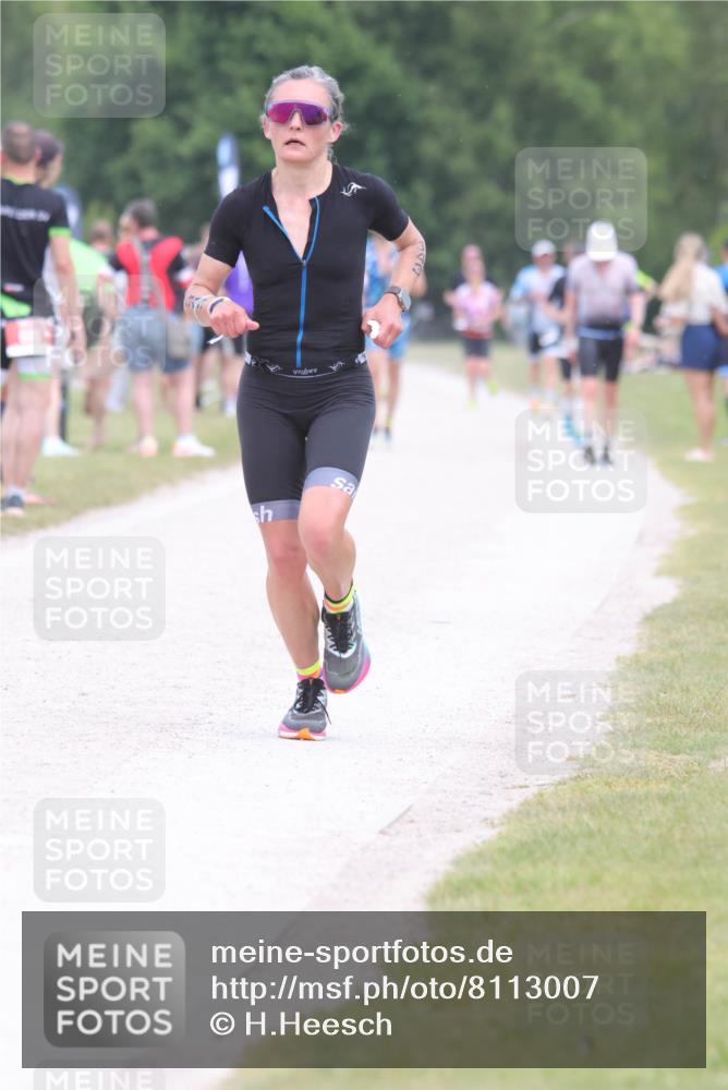 22.06.2025 - Viking Triathlon H.Heesch http://msf.ph/oto/8113007 22.06.2025 14:50:05 Laufen 343 meine-sportfotos.de