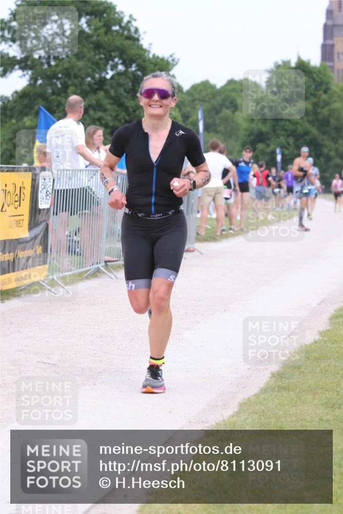 22.06.2025 - Viking Triathlon H.Heesch http://msf.ph/oto/8113091 22.06.2025 14:50:08 Laufen 343 meine-sportfotos.de