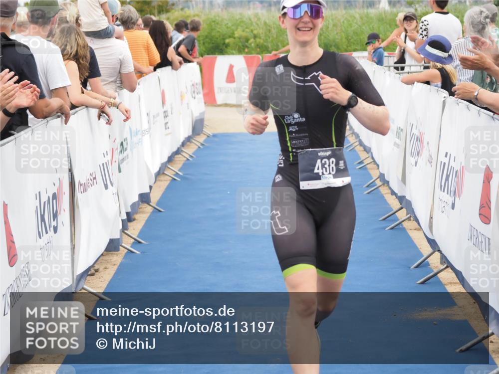 22.06.2025 - Viking Triathlon MichiJ http://msf.ph/oto/8113197 22.06.2025 15:03:54 Ziel 438 meine-sportfotos.de
