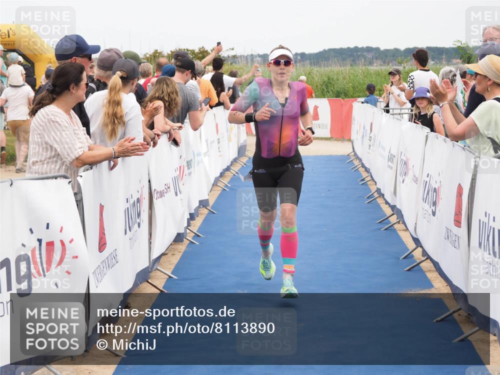 22.06.2025 - Viking Triathlon MichiJ http://msf.ph/oto/8113890 22.06.2025 15:04:47 Ziel 187, 215 meine-sportfotos.de
