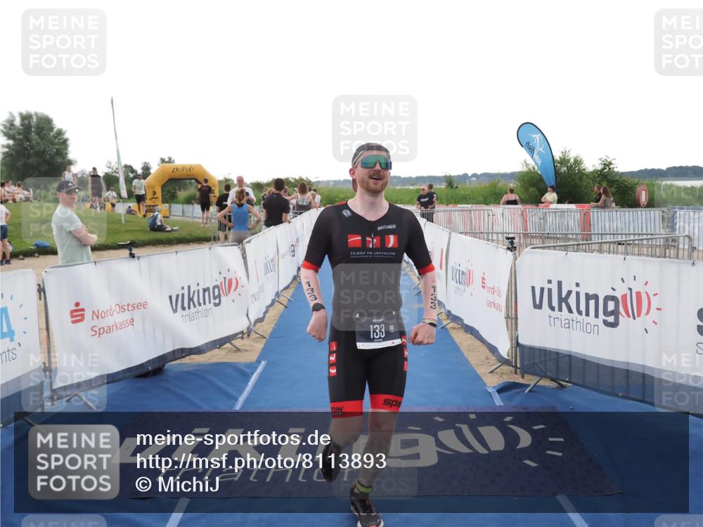 22.06.2025 - Viking Triathlon MichiJ http://msf.ph/oto/8113893 22.06.2025 16:25:46 Ziel 133 meine-sportfotos.de