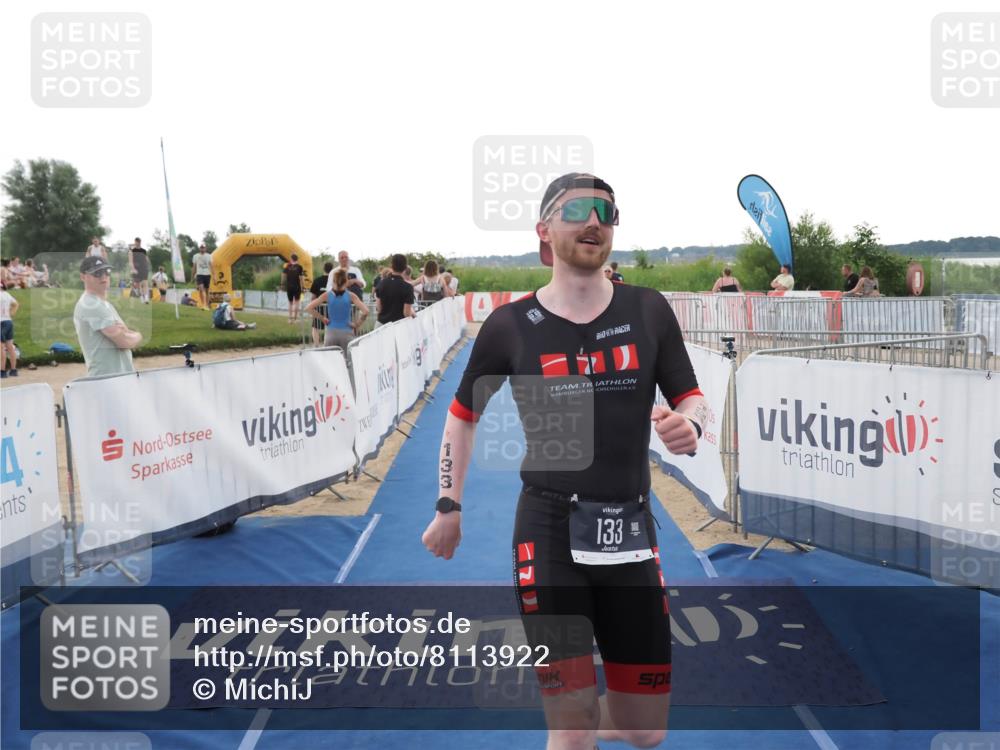 22.06.2025 - Viking Triathlon MichiJ http://msf.ph/oto/8113922 22.06.2025 16:25:47 Ziel 133 meine-sportfotos.de