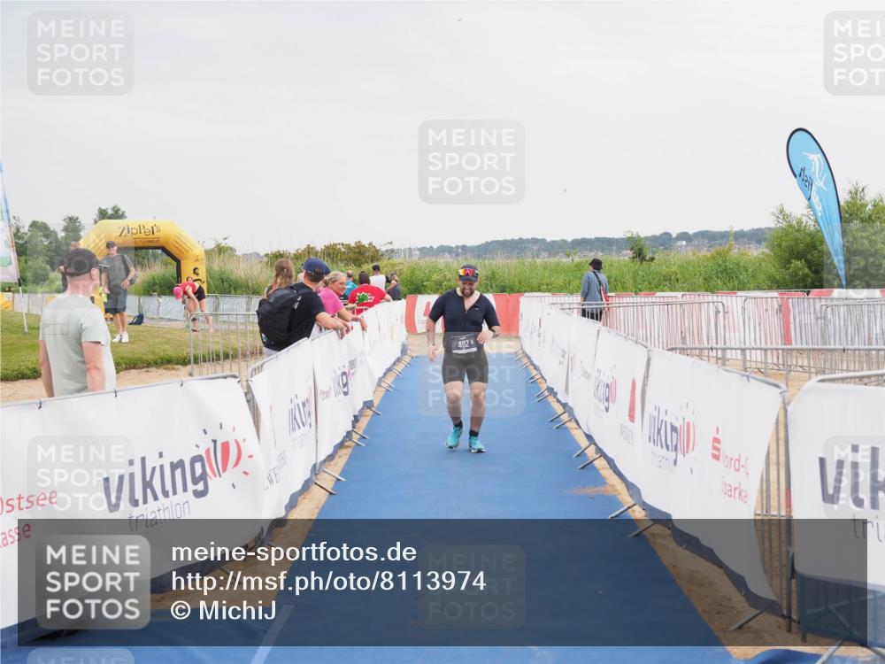 22.06.2025 - Viking Triathlon MichiJ http://msf.ph/oto/8113974 22.06.2025 16:44:57 Ziel 402 meine-sportfotos.de