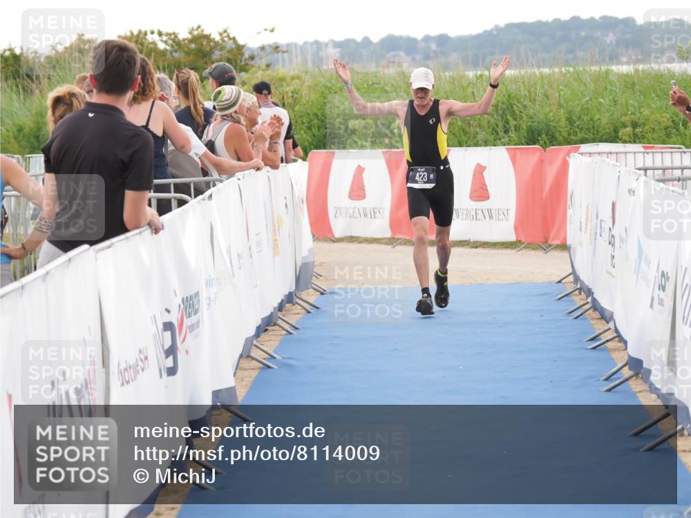 22.06.2025 - Viking Triathlon MichiJ http://msf.ph/oto/8114009 22.06.2025 16:26:08 Ziel 423 meine-sportfotos.de