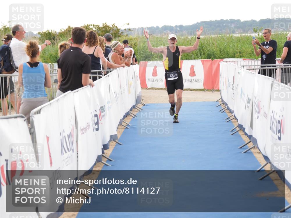 22.06.2025 - Viking Triathlon MichiJ http://msf.ph/oto/8114127 22.06.2025 16:26:09 Ziel 423 meine-sportfotos.de