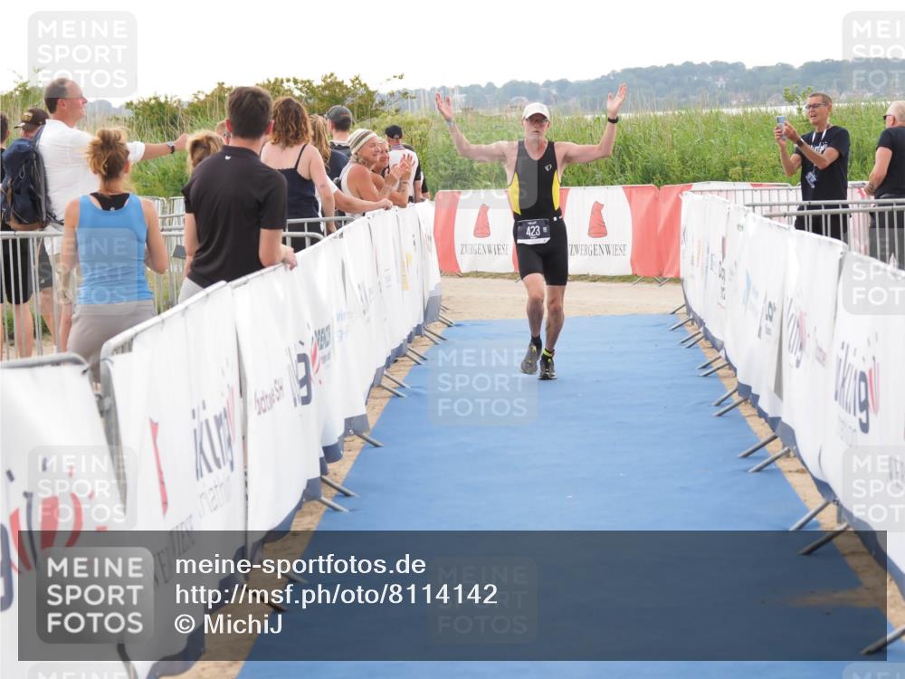 22.06.2025 - Viking Triathlon MichiJ http://msf.ph/oto/8114142 22.06.2025 16:26:09 Ziel 423 meine-sportfotos.de