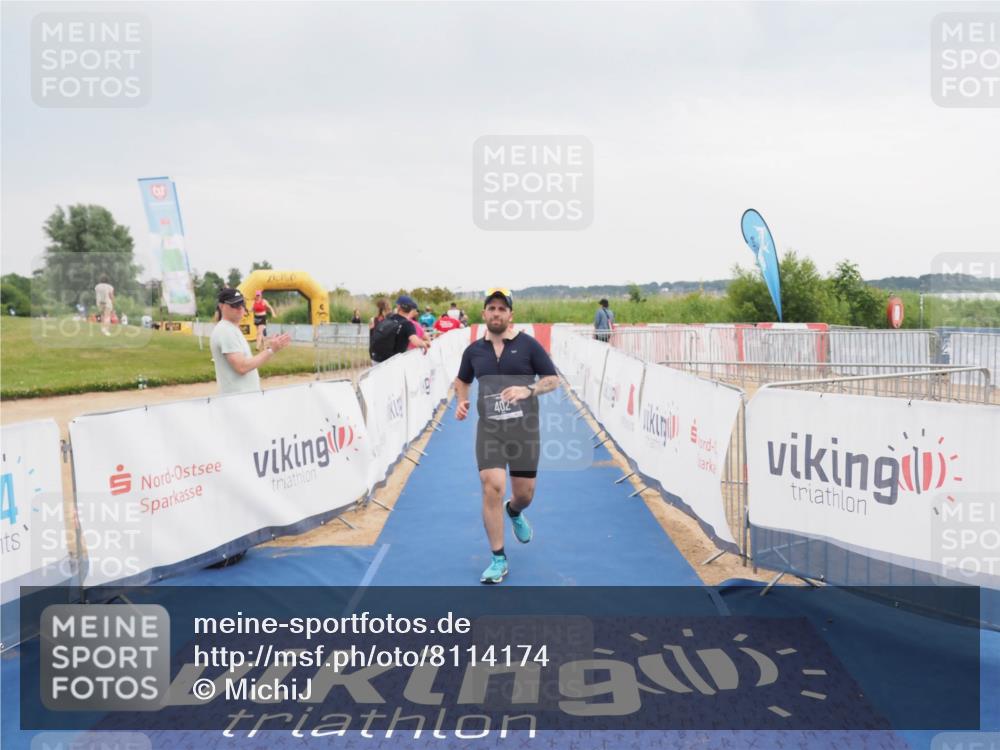 22.06.2025 - Viking Triathlon MichiJ http://msf.ph/oto/8114174 22.06.2025 16:44:59 Ziel 402 meine-sportfotos.de