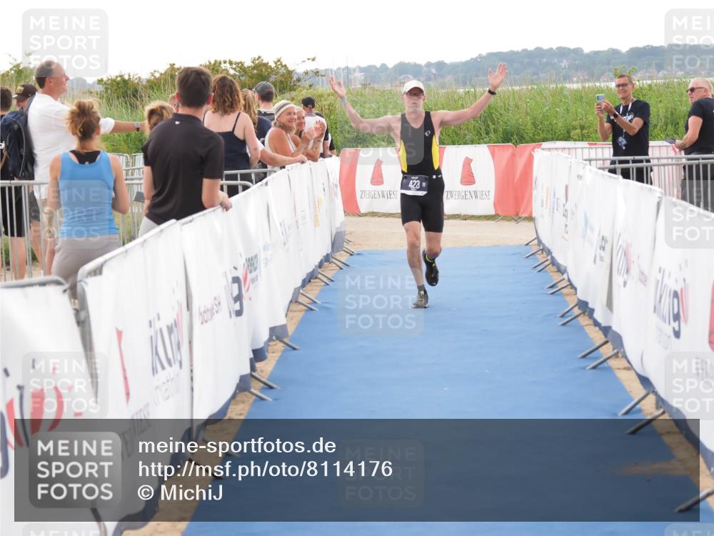 22.06.2025 - Viking Triathlon MichiJ http://msf.ph/oto/8114176 22.06.2025 16:26:10 Ziel 423 meine-sportfotos.de