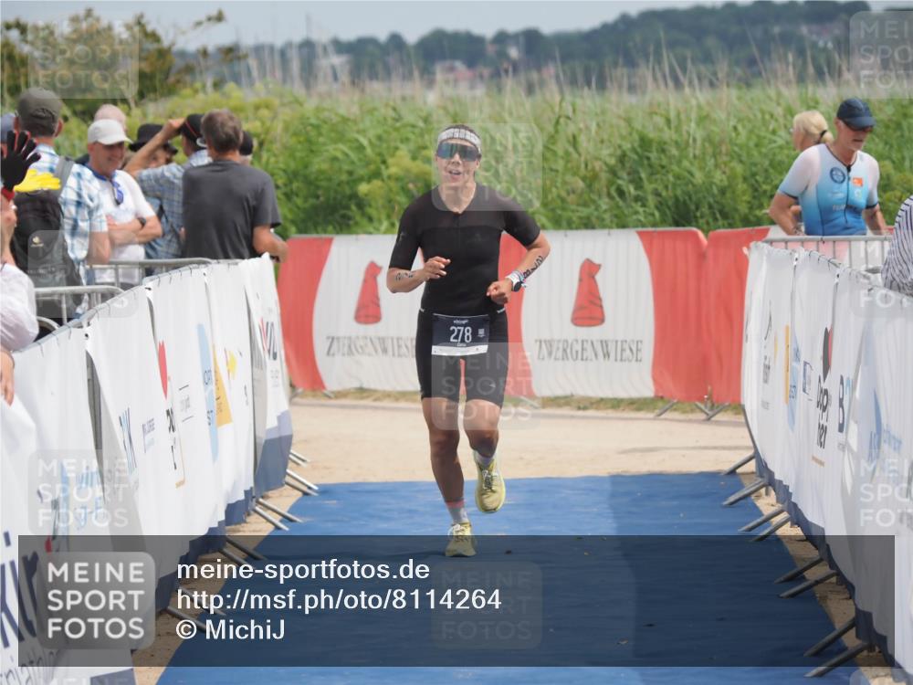 22.06.2025 - Viking Triathlon MichiJ http://msf.ph/oto/8114264 22.06.2025 14:55:06 Ziel 278 meine-sportfotos.de