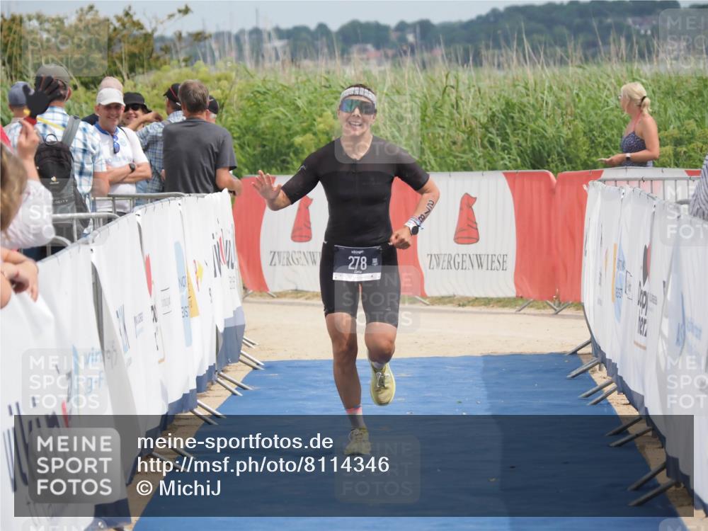 22.06.2025 - Viking Triathlon MichiJ http://msf.ph/oto/8114346 22.06.2025 14:55:07 Ziel 209, 278 meine-sportfotos.de
