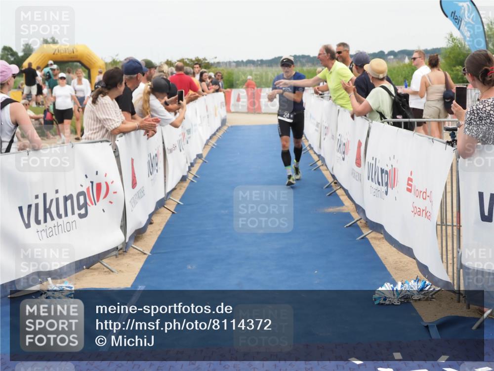 22.06.2025 - Viking Triathlon MichiJ http://msf.ph/oto/8114372 22.06.2025 15:05:12 Ziel 214 meine-sportfotos.de