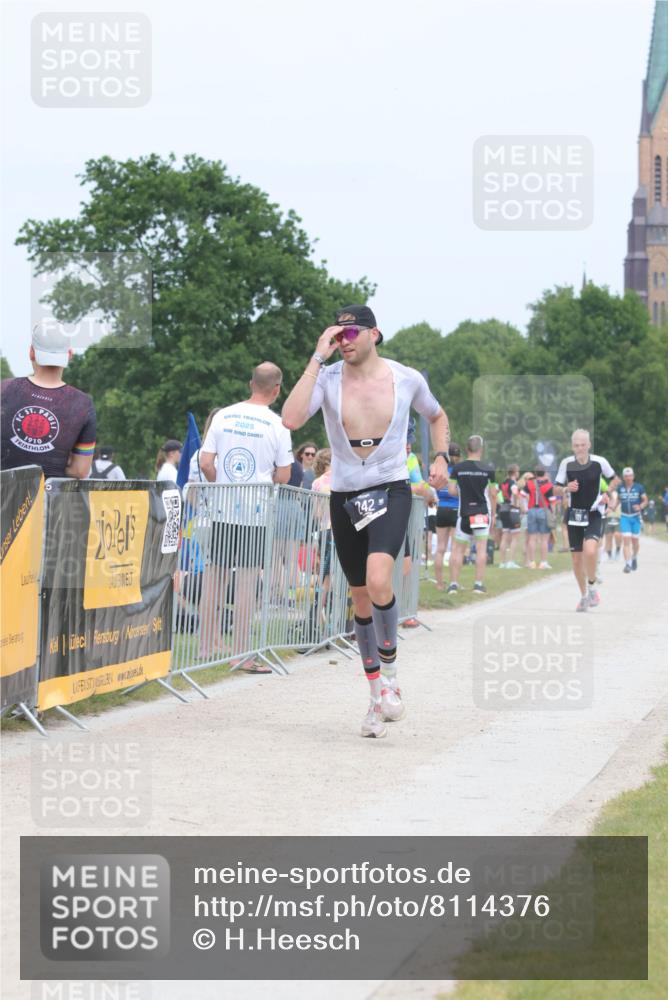 22.06.2025 - Viking Triathlon H.Heesch http://msf.ph/oto/8114376 22.06.2025 14:52:16 Laufen 101, 242, 553 meine-sportfotos.de