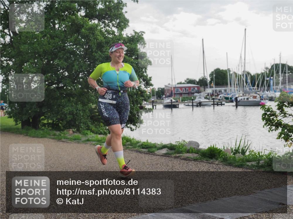 22.06.2025 - Viking Triathlon KatJ http://msf.ph/oto/8114383 22.06.2025 16:30:28 Laufen 468 meine-sportfotos.de