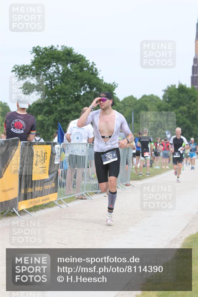 22.06.2025 - Viking Triathlon H.Heesch http://msf.ph/oto/8114390 22.06.2025 14:52:16 Laufen 101, 242, 553 meine-sportfotos.de