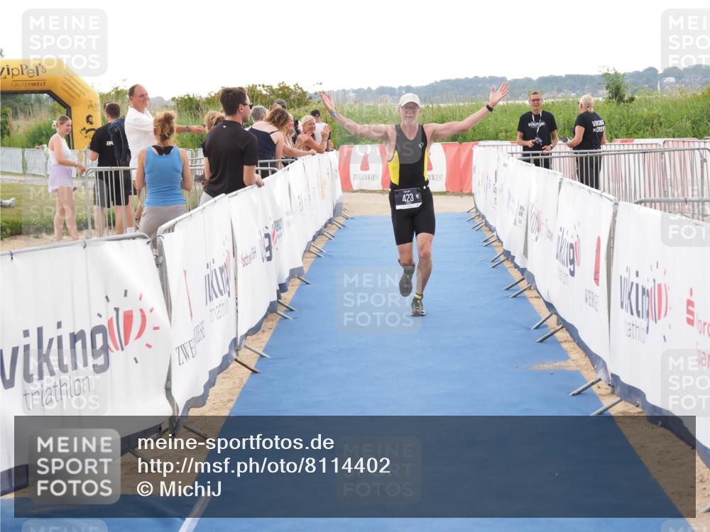 22.06.2025 - Viking Triathlon MichiJ http://msf.ph/oto/8114402 22.06.2025 16:26:12 Ziel 423 meine-sportfotos.de