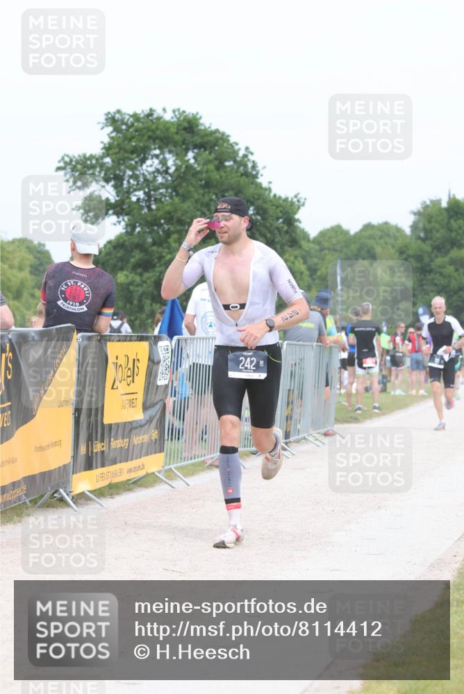 22.06.2025 - Viking Triathlon H.Heesch http://msf.ph/oto/8114412 22.06.2025 14:52:16 Laufen 101, 242, 553 meine-sportfotos.de