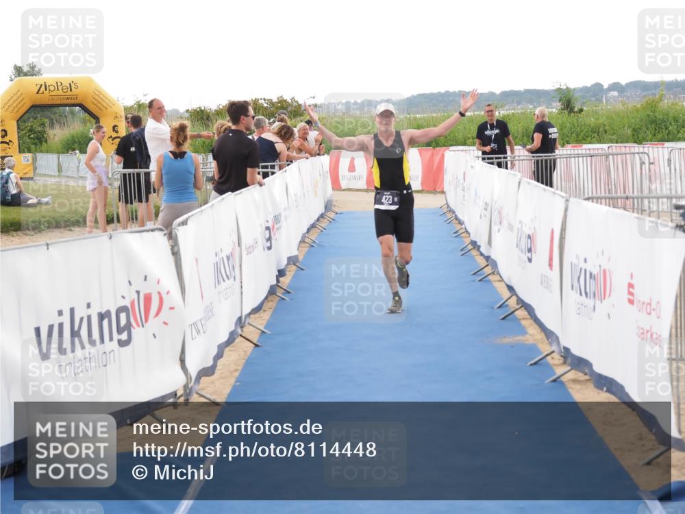 22.06.2025 - Viking Triathlon MichiJ http://msf.ph/oto/8114448 22.06.2025 16:26:12 Ziel 423 meine-sportfotos.de