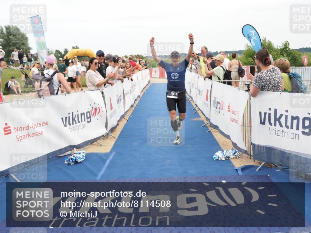 22.06.2025 - Viking Triathlon MichiJ http://msf.ph/oto/8114508 22.06.2025 15:05:14 Ziel 214 meine-sportfotos.de