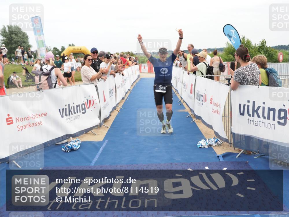 22.06.2025 - Viking Triathlon MichiJ http://msf.ph/oto/8114519 22.06.2025 15:05:14 Ziel 214 meine-sportfotos.de