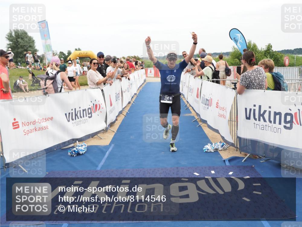 22.06.2025 - Viking Triathlon MichiJ http://msf.ph/oto/8114546 22.06.2025 15:05:14 Ziel 214 meine-sportfotos.de