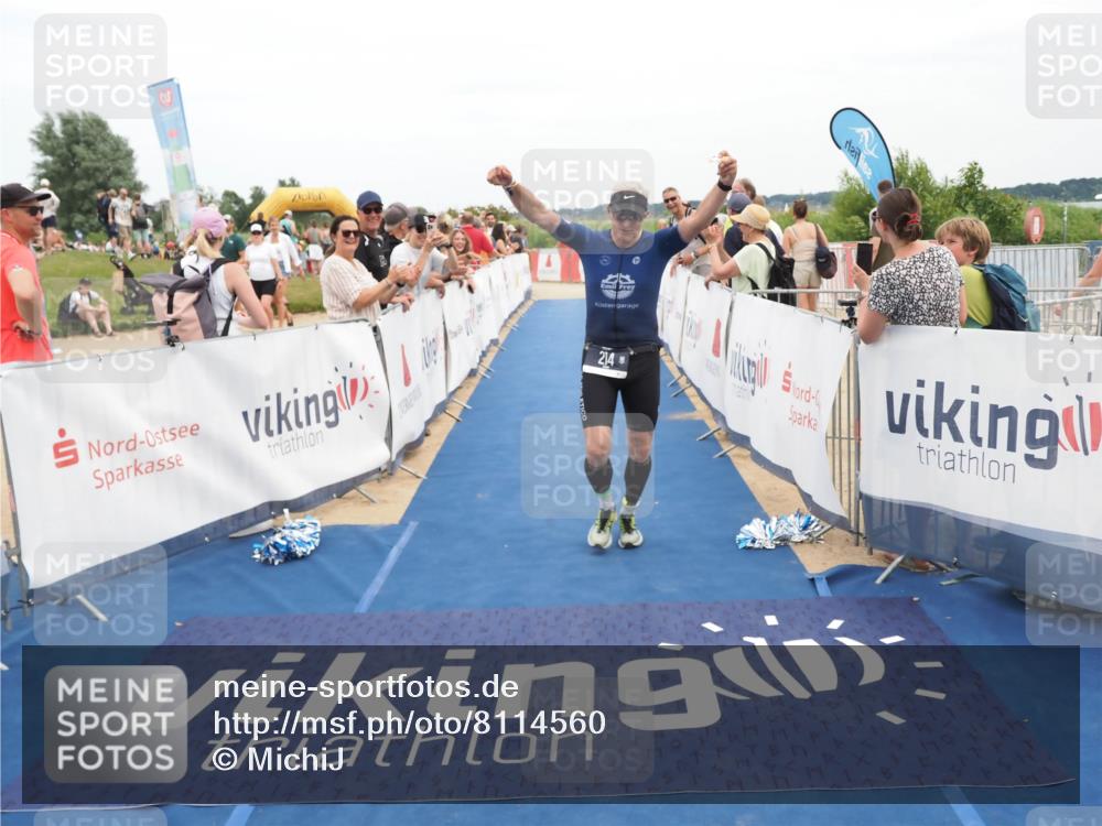 22.06.2025 - Viking Triathlon MichiJ http://msf.ph/oto/8114560 22.06.2025 15:05:14 Ziel 214 meine-sportfotos.de
