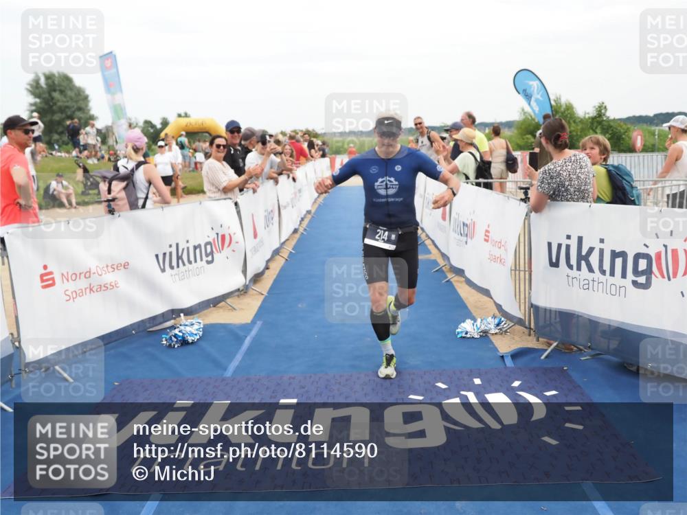 22.06.2025 - Viking Triathlon MichiJ http://msf.ph/oto/8114590 22.06.2025 15:05:14 Ziel 214 meine-sportfotos.de