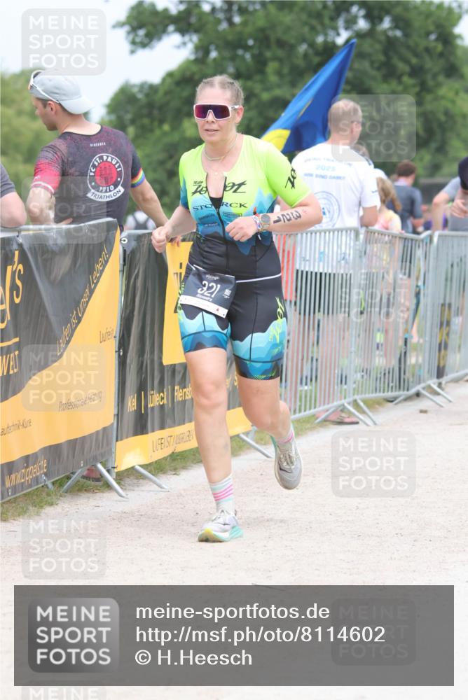 22.06.2025 - Viking Triathlon H.Heesch http://msf.ph/oto/8114602 22.06.2025 14:52:28 Laufen 68, 75, 321, 406 meine-sportfotos.de