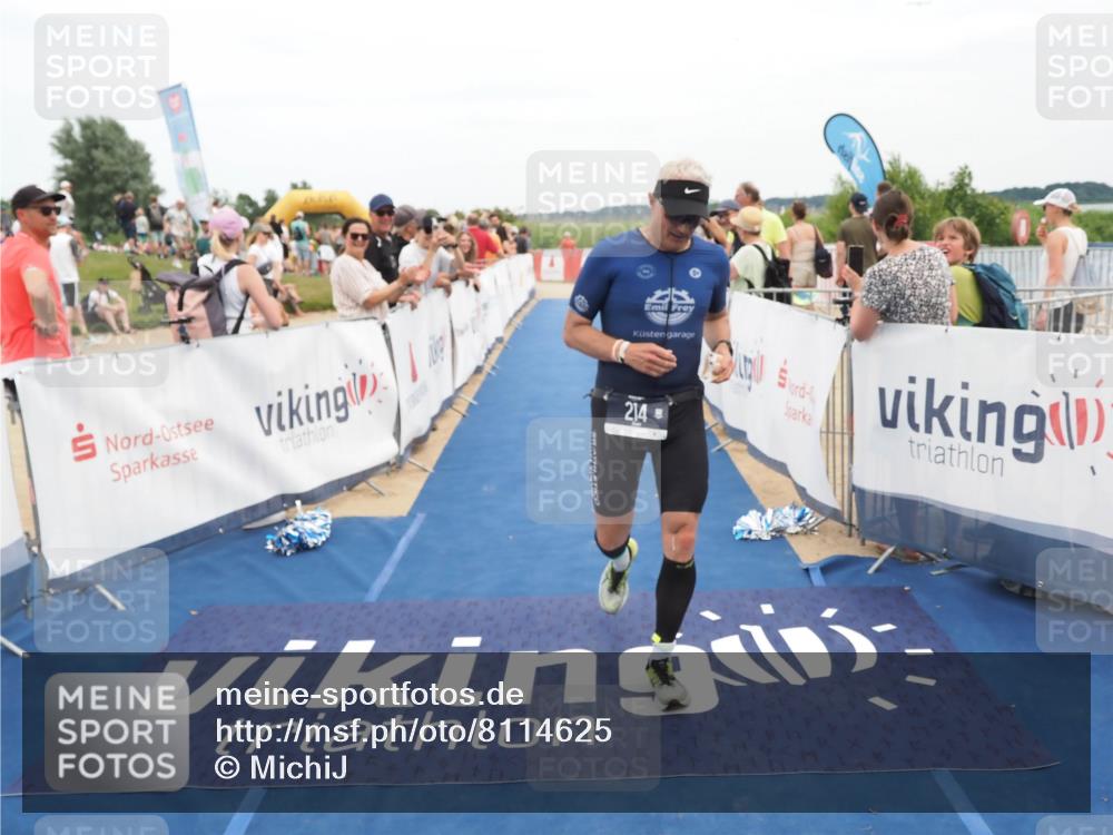 22.06.2025 - Viking Triathlon MichiJ http://msf.ph/oto/8114625 22.06.2025 15:05:15 Ziel 214 meine-sportfotos.de