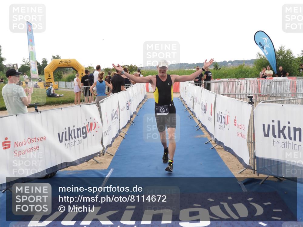 22.06.2025 - Viking Triathlon MichiJ http://msf.ph/oto/8114672 22.06.2025 16:26:14 Ziel 423 meine-sportfotos.de