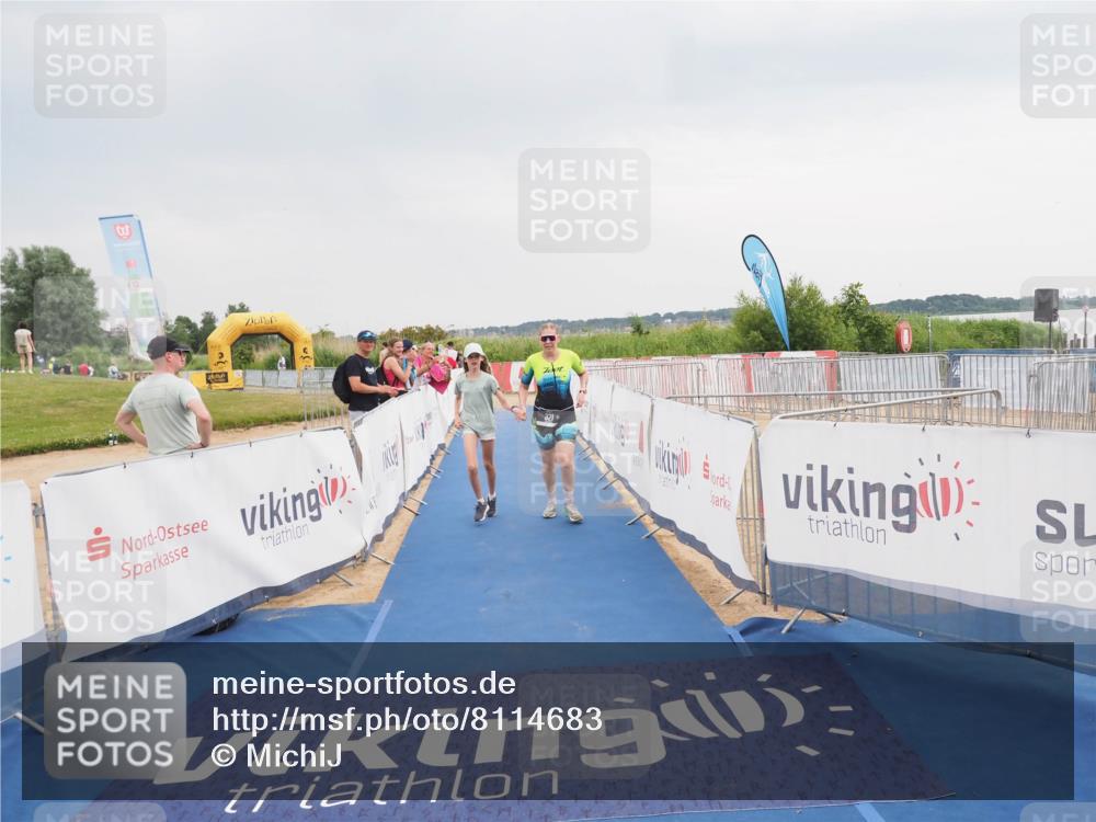 22.06.2025 - Viking Triathlon MichiJ http://msf.ph/oto/8114683 22.06.2025 16:46:01 Ziel 321 meine-sportfotos.de