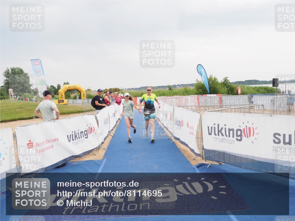 22.06.2025 - Viking Triathlon MichiJ http://msf.ph/oto/8114695 22.06.2025 16:46:01 Ziel 321 meine-sportfotos.de