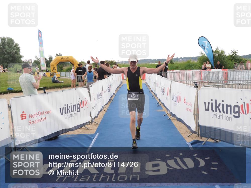 22.06.2025 - Viking Triathlon MichiJ http://msf.ph/oto/8114726 22.06.2025 16:26:14 Ziel 423 meine-sportfotos.de