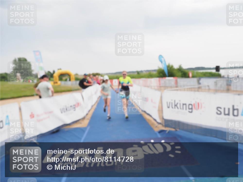 22.06.2025 - Viking Triathlon MichiJ http://msf.ph/oto/8114728 22.06.2025 16:46:01 Ziel 321 meine-sportfotos.de