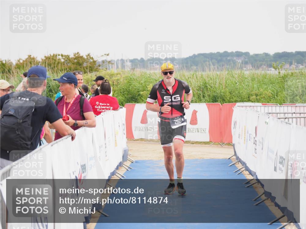22.06.2025 - Viking Triathlon MichiJ http://msf.ph/oto/8114874 22.06.2025 16:46:36 Ziel 292 meine-sportfotos.de